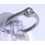 PLATINUM SOLITAIRE RING. Platinum 950 di