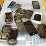 MOBILE PHONES. Tray of mobile phones inc