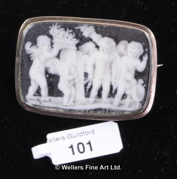 Early 19th century painted brooch depicting Cupid and Psyche's wedding, 43 x 31mm