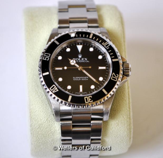 Rolex Oyster Perpetual Submariner gentlemen's stainless steel bracelet watch, black dial and