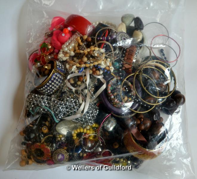 Sealed bag containing costume jewellery, weighing approximately 3.03 kilograms