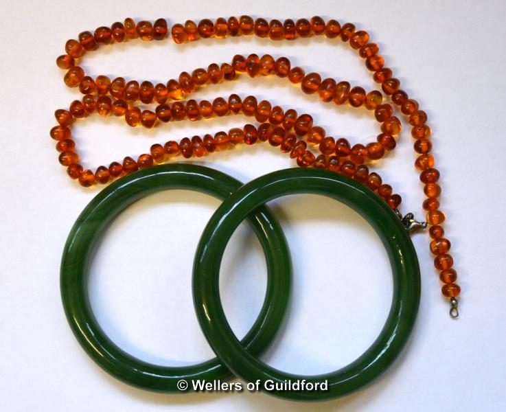 Amber necklace, a/f, with two green fixed bangles