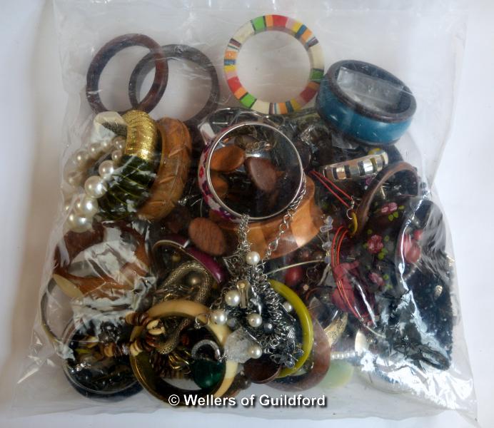 Sealed bag containing costume jewellery, weighing approximately 2.18 kilograms