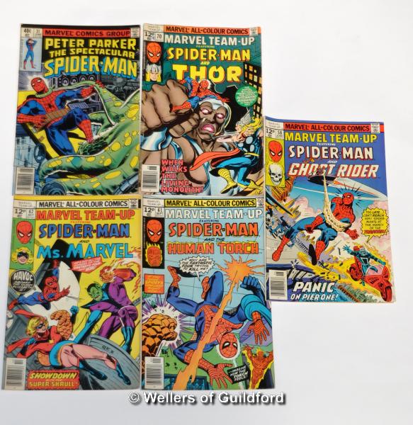 Marvel comics - Spiderman, a collection of 34 x 1970s Spiderman comics and weekly comics including - Image 4 of 6