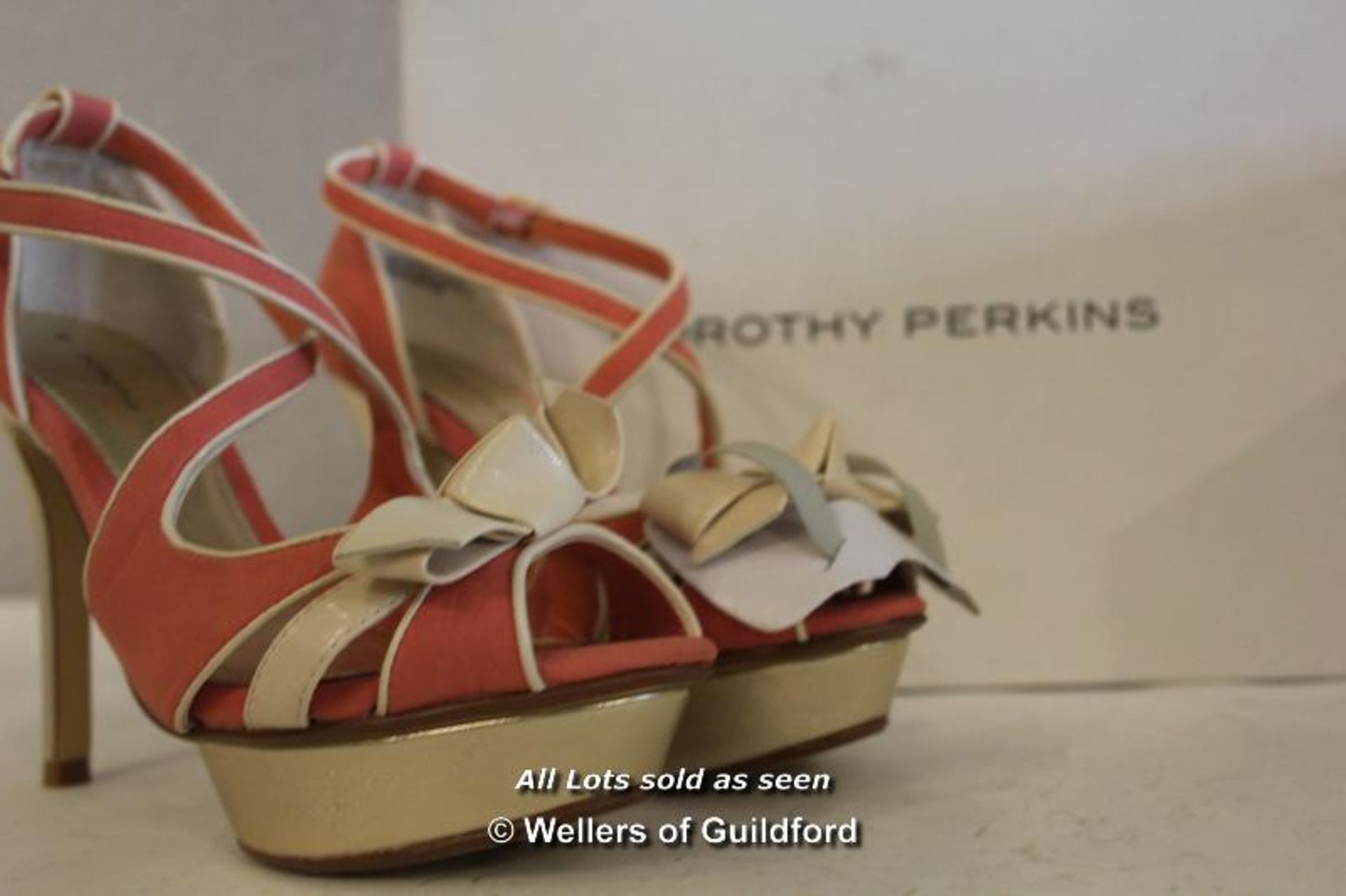 *X LADIES NEW AND BOXED DOROTHY PERKINS CORAL SYLVIE HIGH HEELED SANDALS - 4 (SH-0420-120516)