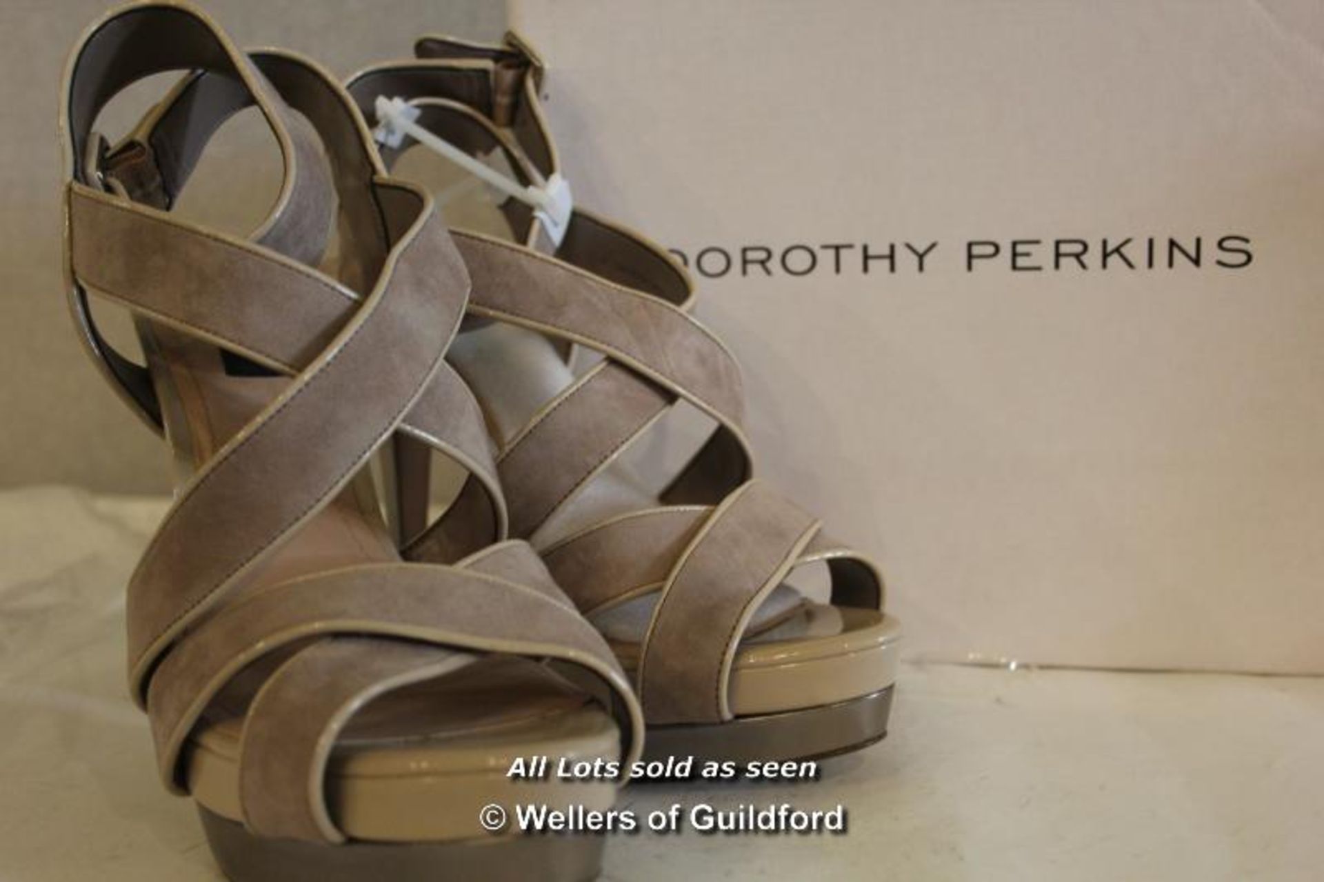 *X LADIES NEW AND BOXED DOROTHY PERKINS SAHA HIGH HEELED SANDALS - 8 (SH-0420-120516)