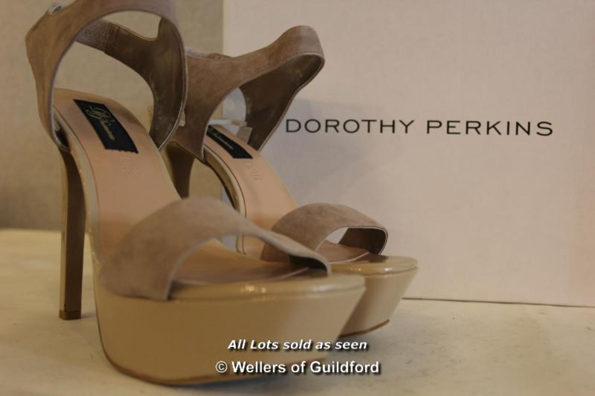 *X LADIES NEW AND BOXED DOROTHY PERKINS NUDE SHARLIE HIGH HEELED SHOES - 7 (SH-0420-120516)