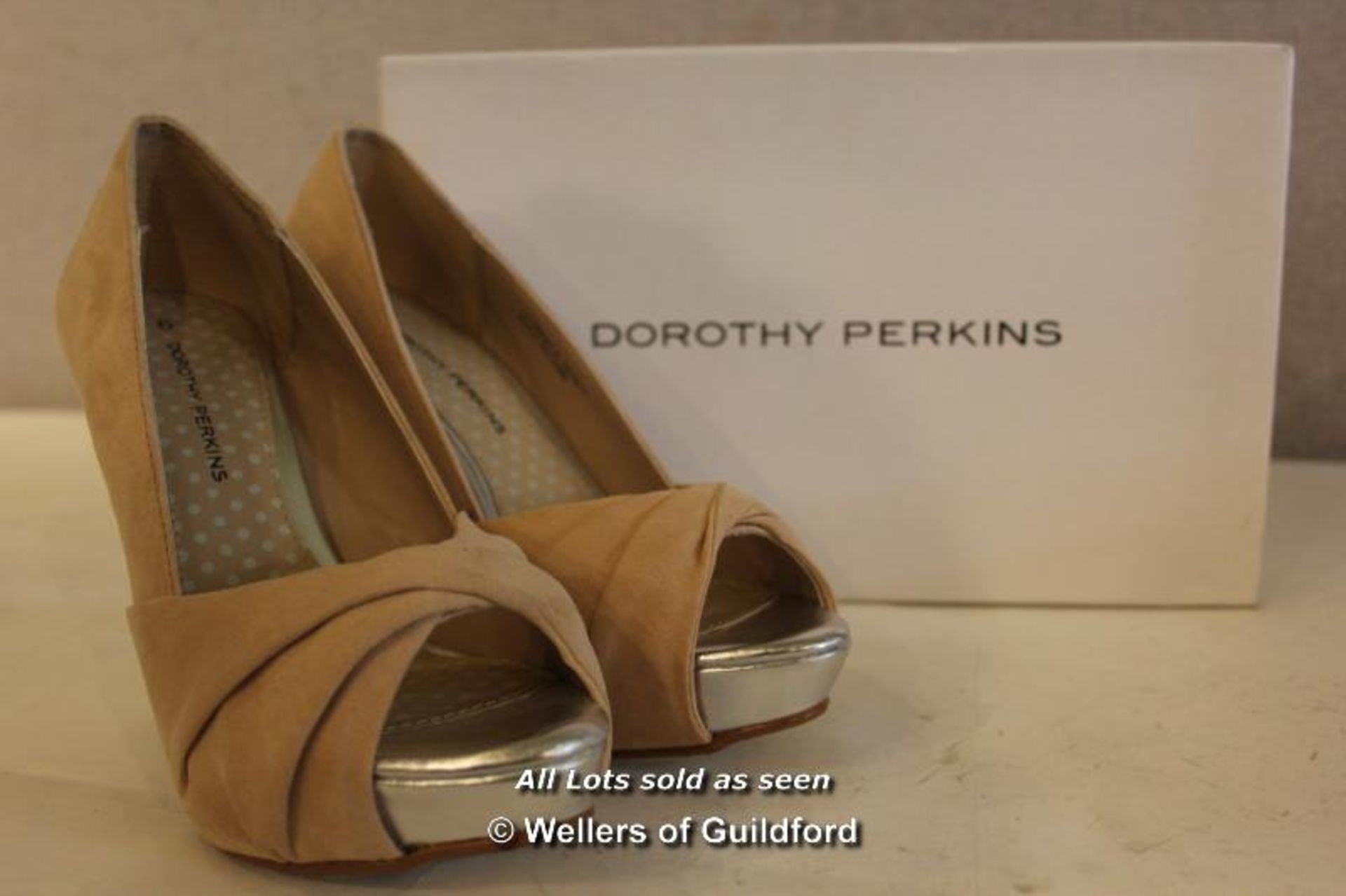 *X LADIES NEW AND BOXED DOROTHY PERKINS APRICOT GLORY HIGH OPEN HEELS - 6 (SH-0420-120516)