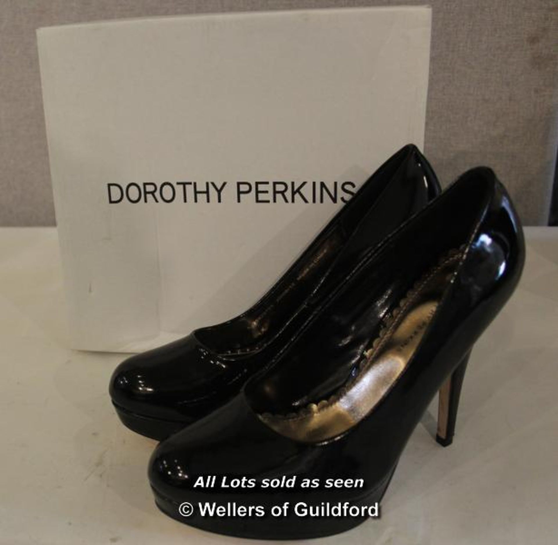 *X LADIES NEW AND BOXED DOROTHY PERKINS BLACK DIZZY HIGH HEELED SHOES - 6 (SH-0420-120516)