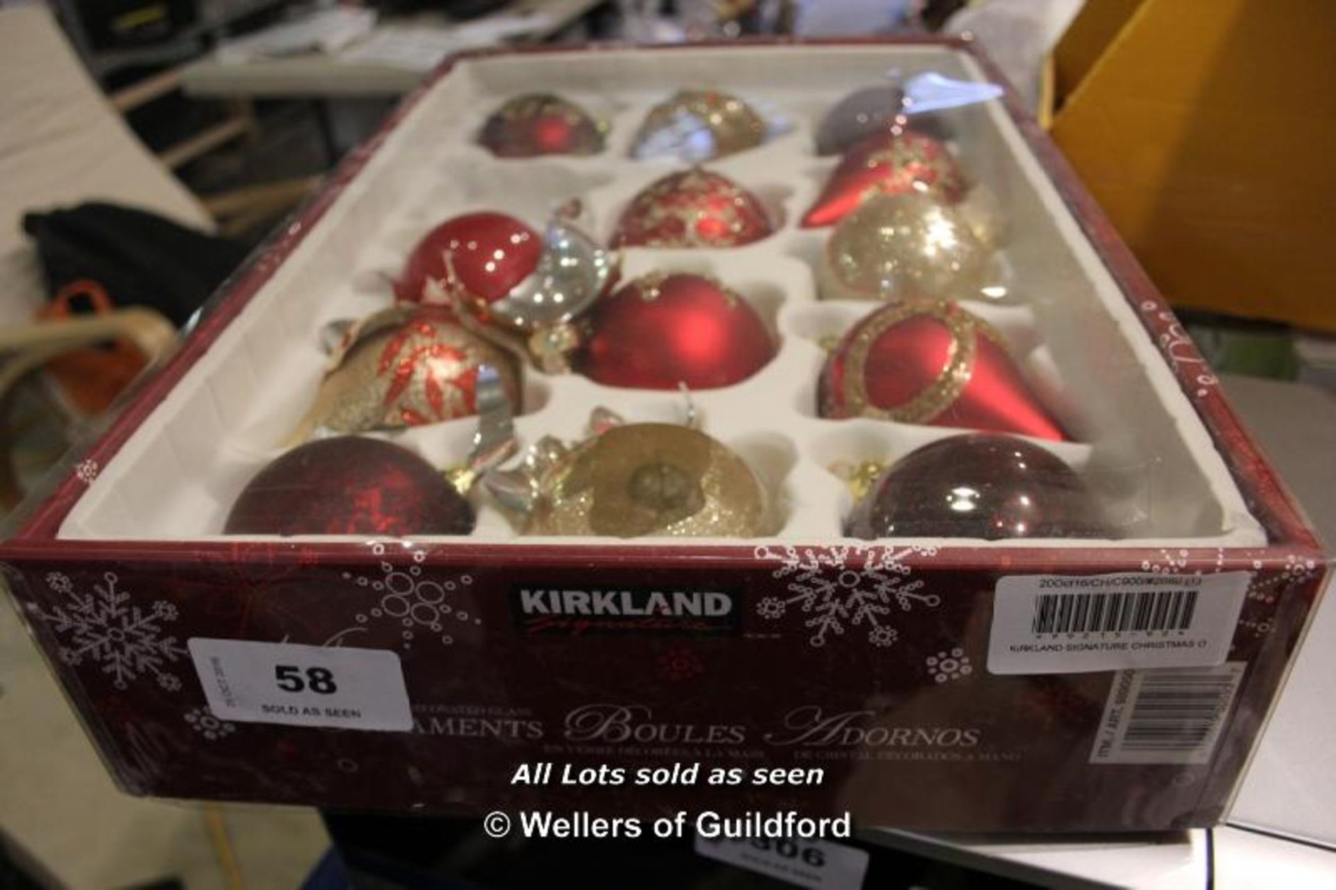 *KIRKLAND SIGNATURE CHRISTMAS ORNAMENTS [2050]