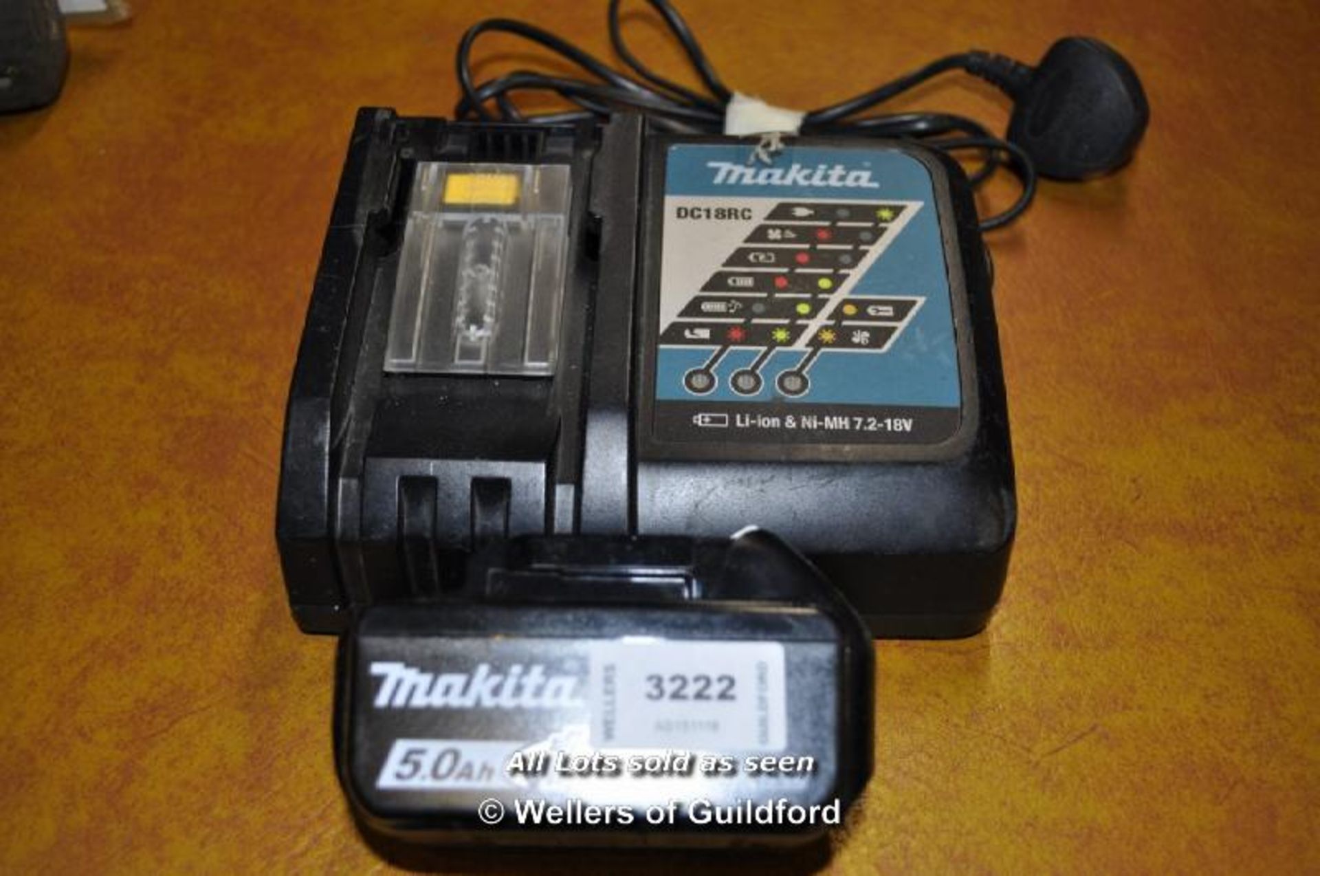 *NEW - MAKITA 18V 5.0AH LITHIUM-ION BATTERY PLUS BATTERY CHARGER [2055]