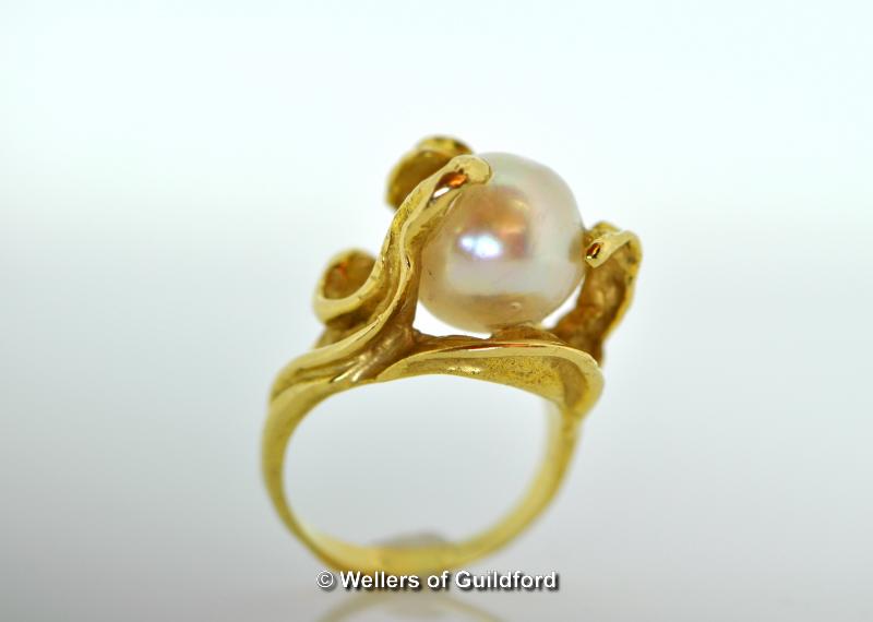 Pearl ring, approximately 10.5mm pearl, believed to be natural, in a bespoke yellow metal mount - Image 2 of 2