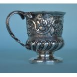 An attractive Georgian scroll decorated mug with s