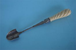 A good quality Victorian stilton scoop with turned