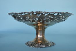 An attractive pierced sweet dish decorated with fl