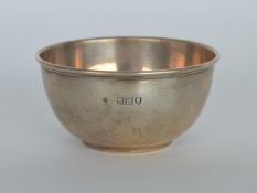 A small tapered sugar bowl. London. By EB&S Ltd. Approx. 65 grams. Est. £20 – £30.