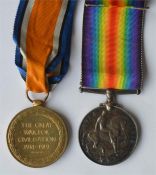 A pair of WW1 war medals to a 207607 GNR. E. J. LE