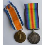 A pair of 1914 / 1918 war medals. 207607 Gunner E