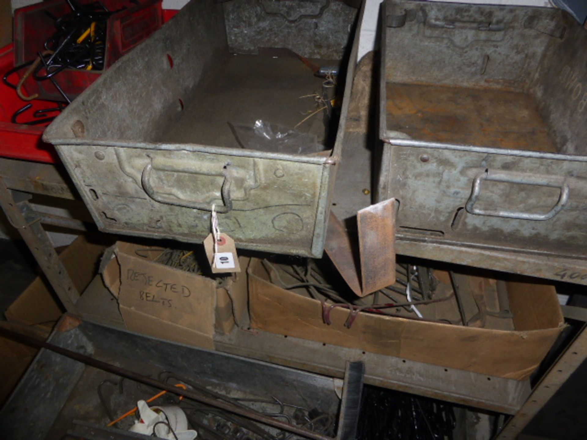 Small metal rack containing metal lin bins and cardboard boxes containing paint spray/paint drying - Image 3 of 5