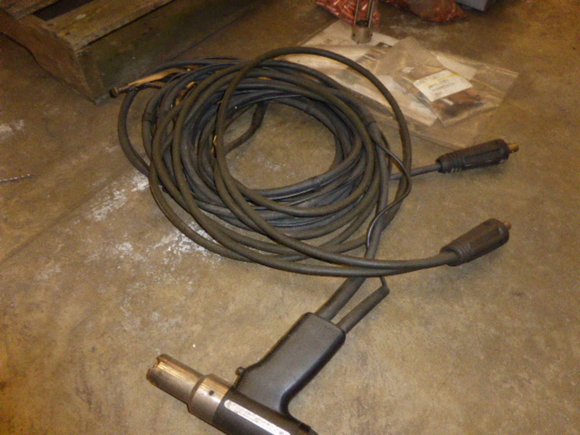 CD1500 stud welding gun with associated tooling and cable, single phase electric - Image 2 of 2