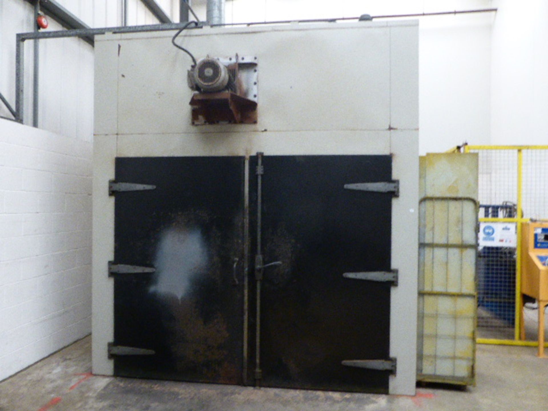 Large walk in drying oven, exterior measurement 4 1/2m deep x 3m wide x 3 1/2m tall with large 2