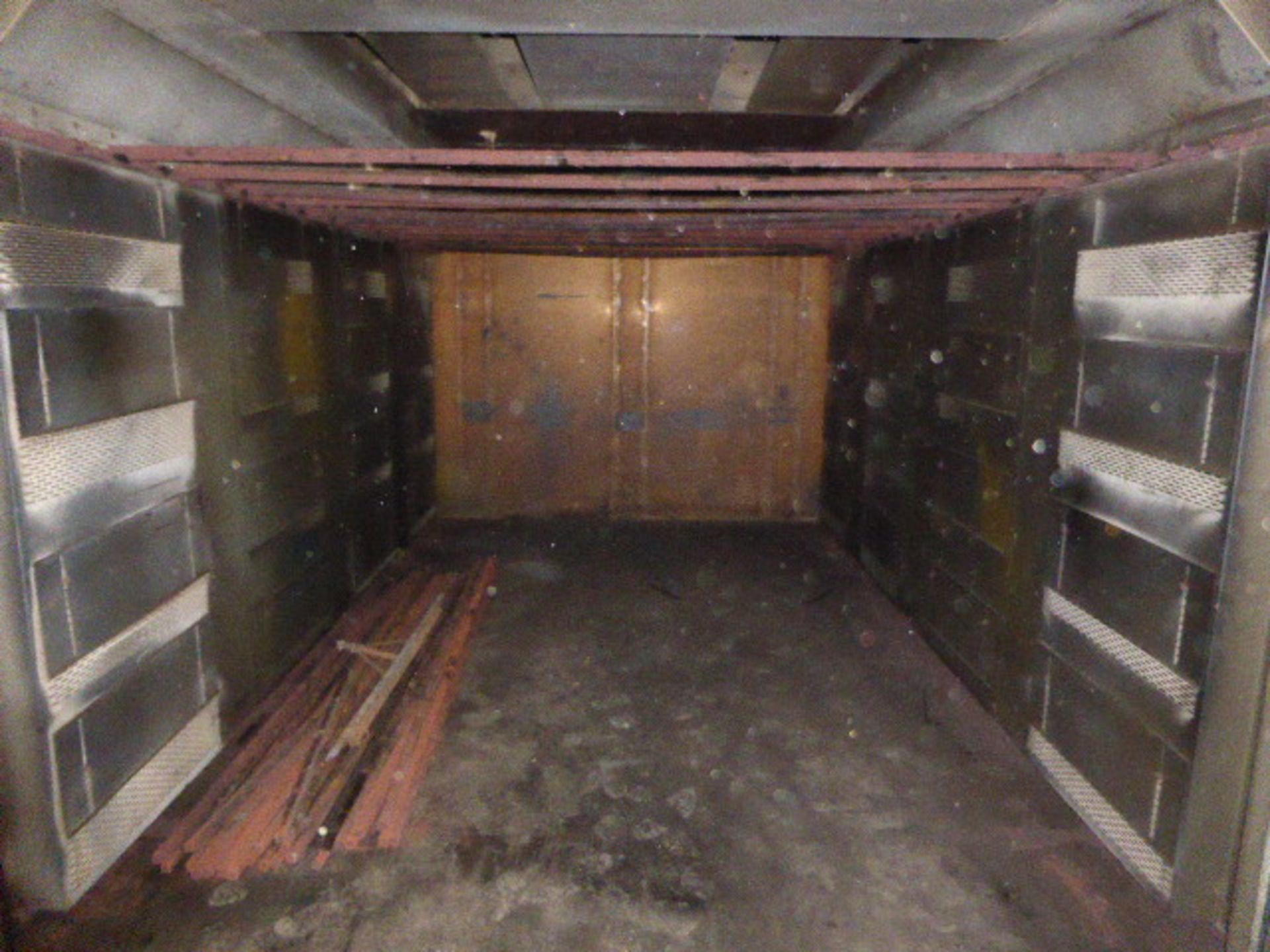 Large walk in drying oven, exterior measurement 4 1/2m deep x 3m wide x 3 1/2m tall with large 2 - Image 4 of 10