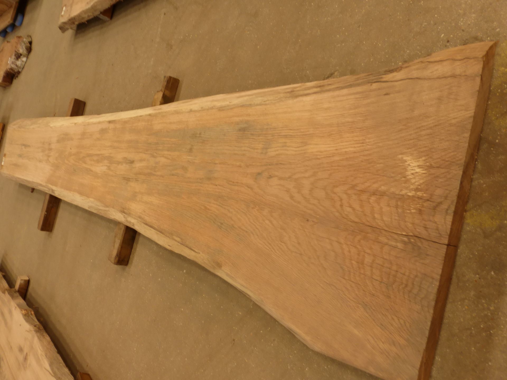 Plank of waney edge oak 3400 x 500 x 60mm - Image 5 of 5