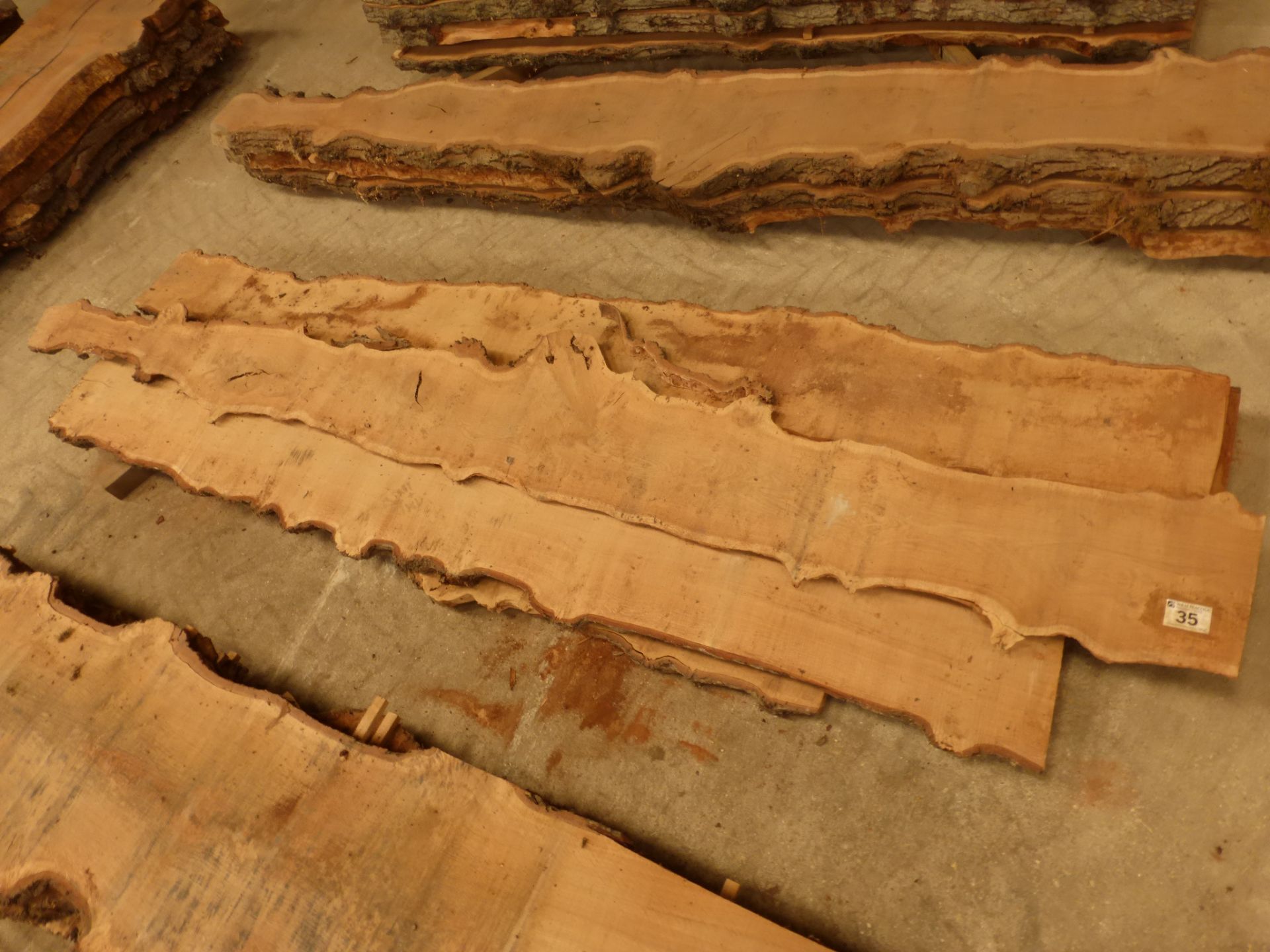 5 burr oak waney edge boards 2500 x 250 x varying thicknesses - Image 2 of 5