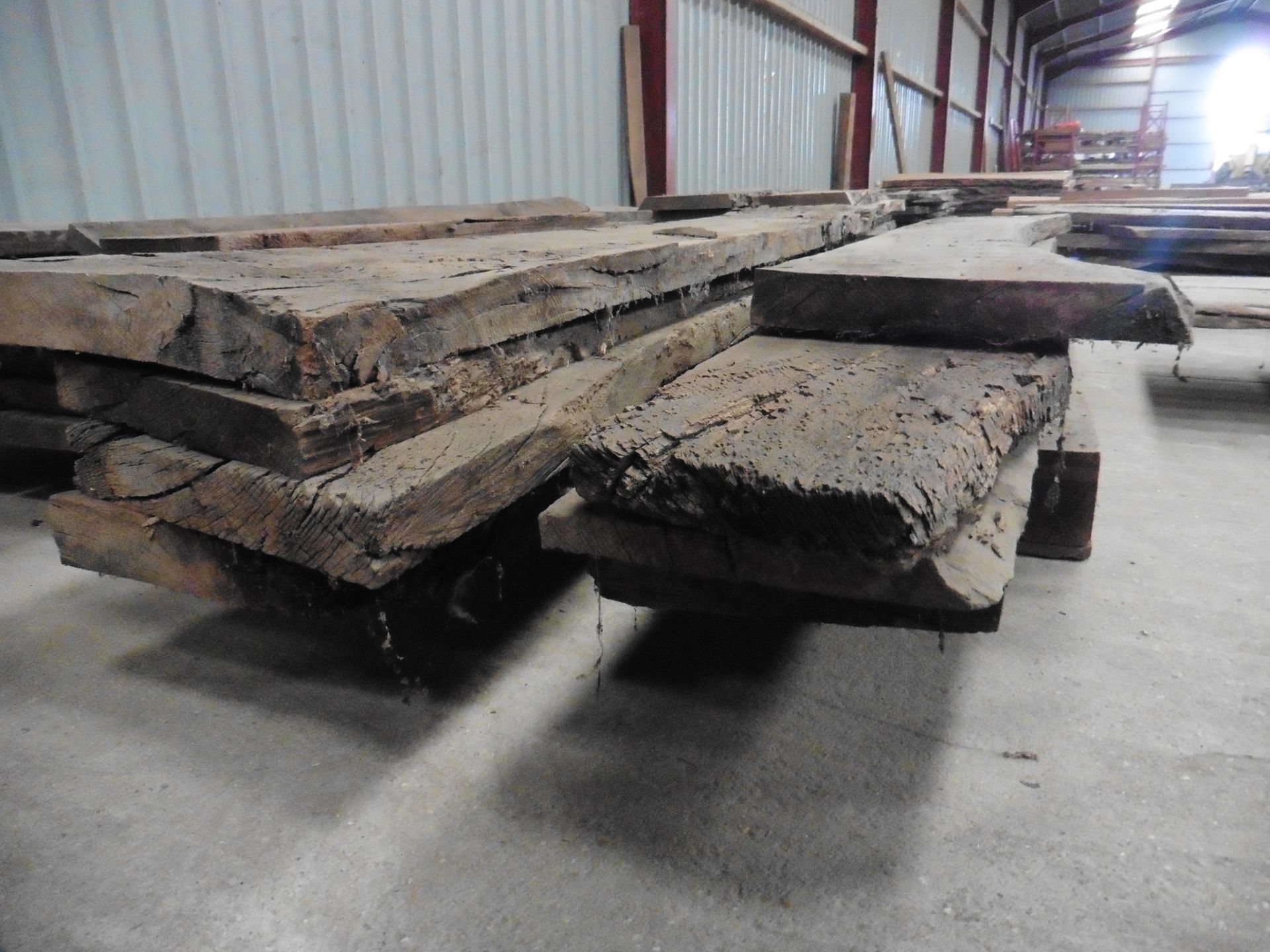 A pallet of 11 miscellaneous waney edge and rough sawn oak boards in various sizes, up to - Image 3 of 3