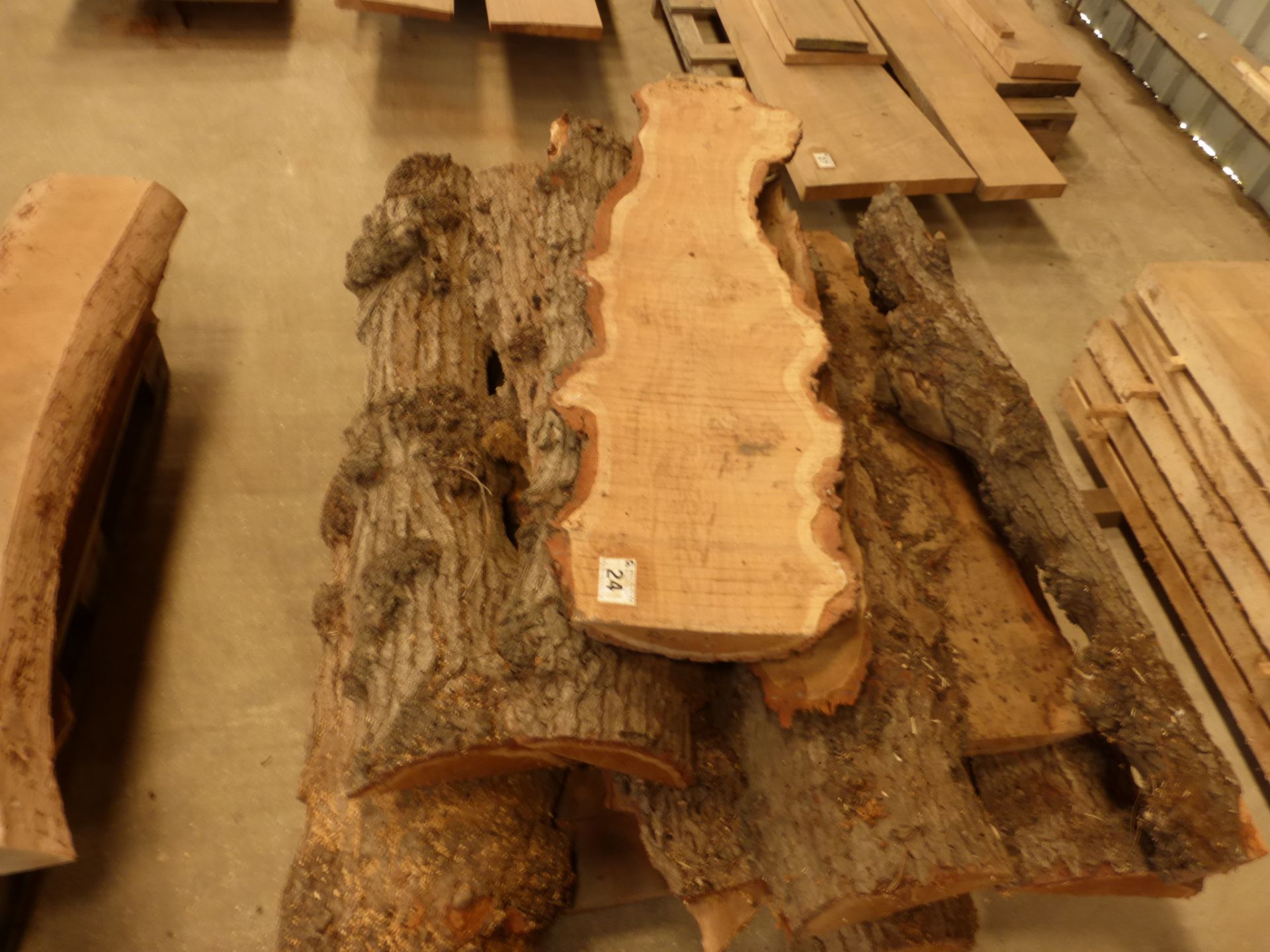 A pallet of approximately 13 planks of waney outer edge burr oak - Image 2 of 5