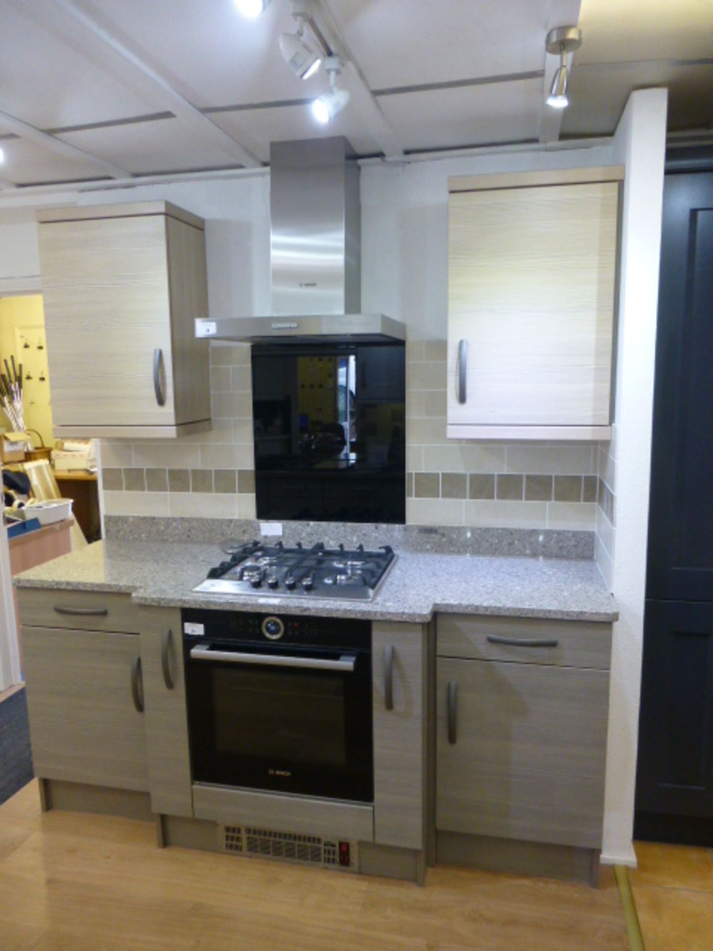 Masterclass Kitchen display approx. 198cm in Avola Grey and Champagne with quartz worktop and - Image 2 of 5
