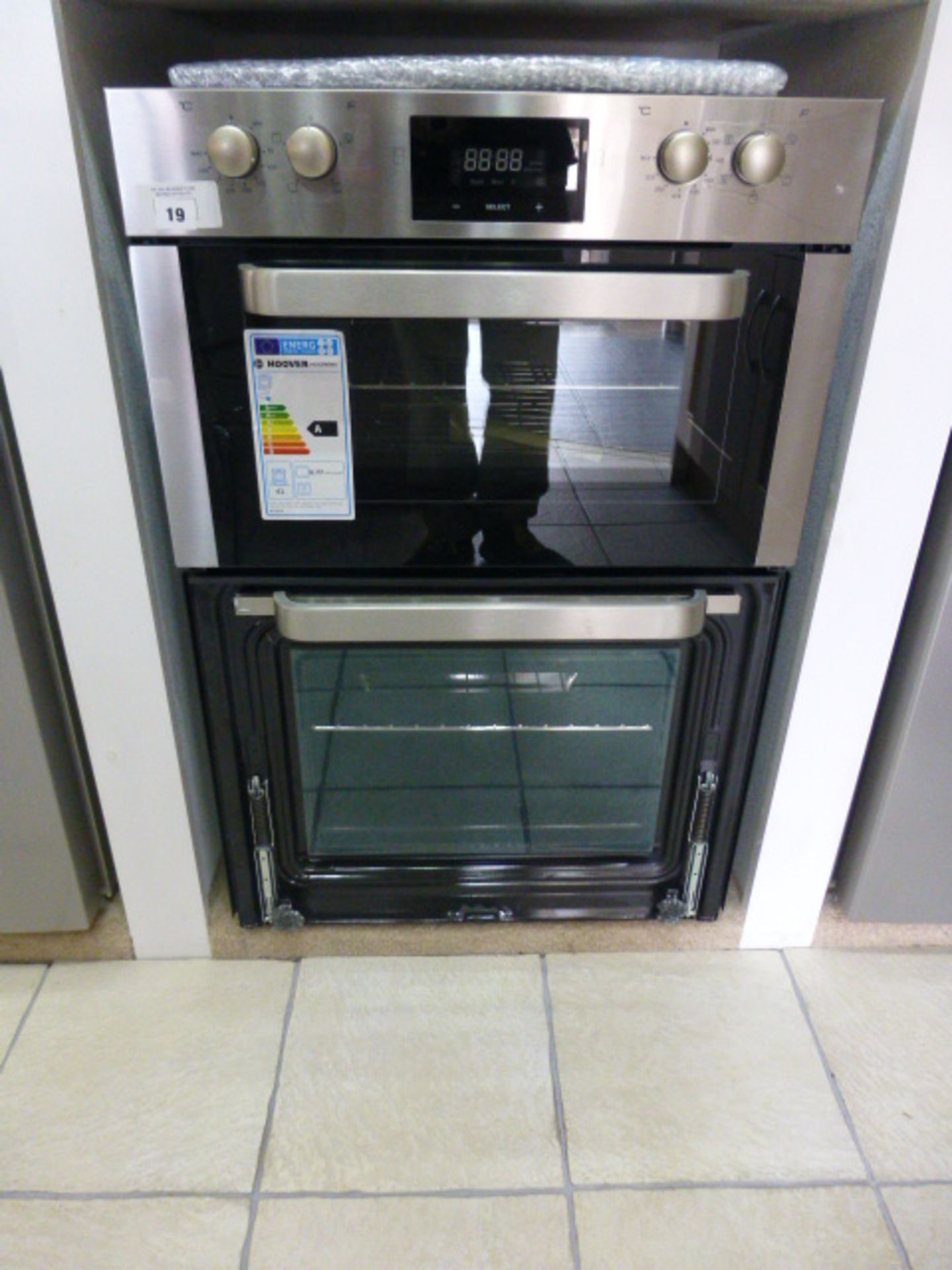 Hoover 60cm double door oven (lower door glass broken, replacement glass supplied but not fitted)