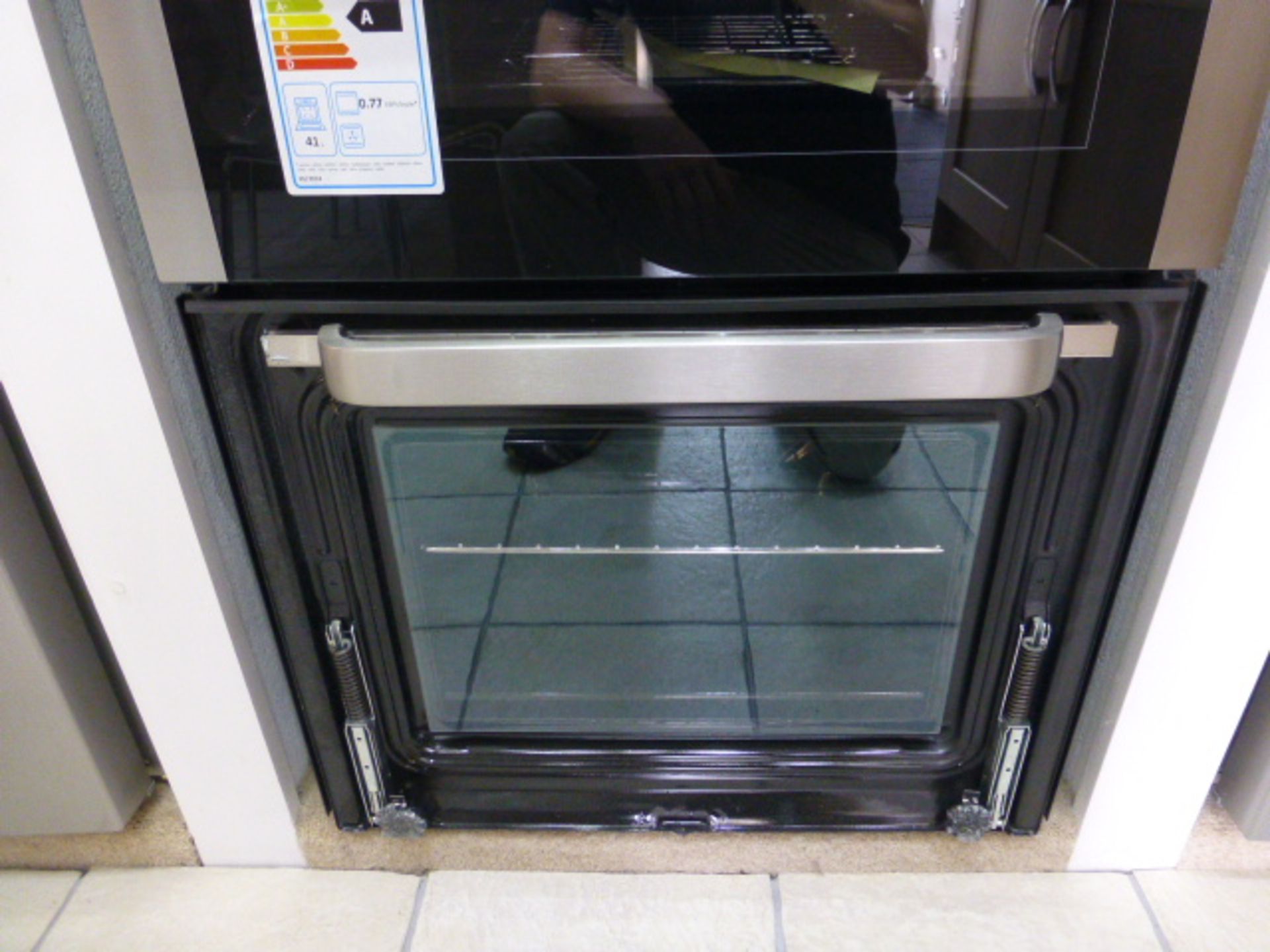 Hoover 60cm double door oven (lower door glass broken, replacement glass supplied but not fitted) - Image 3 of 4