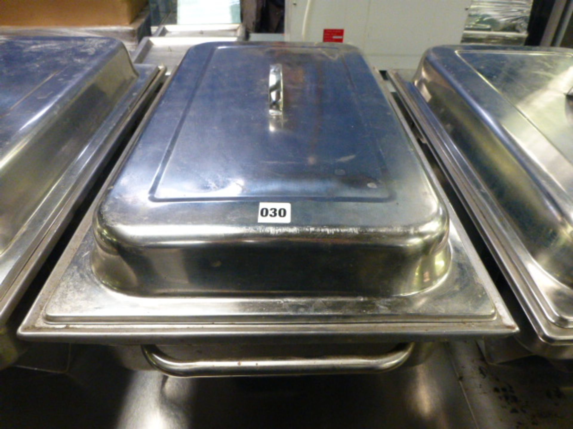 Stainless steel chafing dish on stand with lid