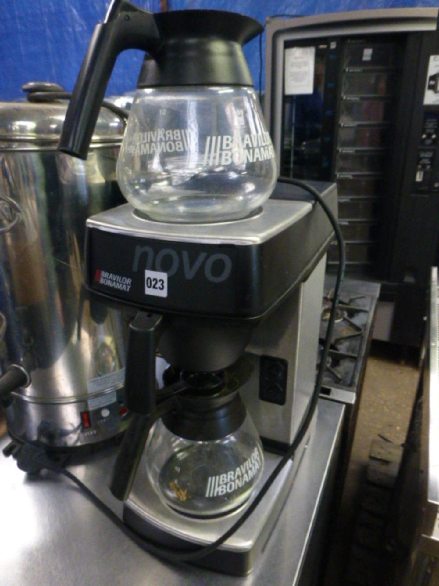 (15) Novo Bravilor Bonamat filter coffee machine with 2 jugs