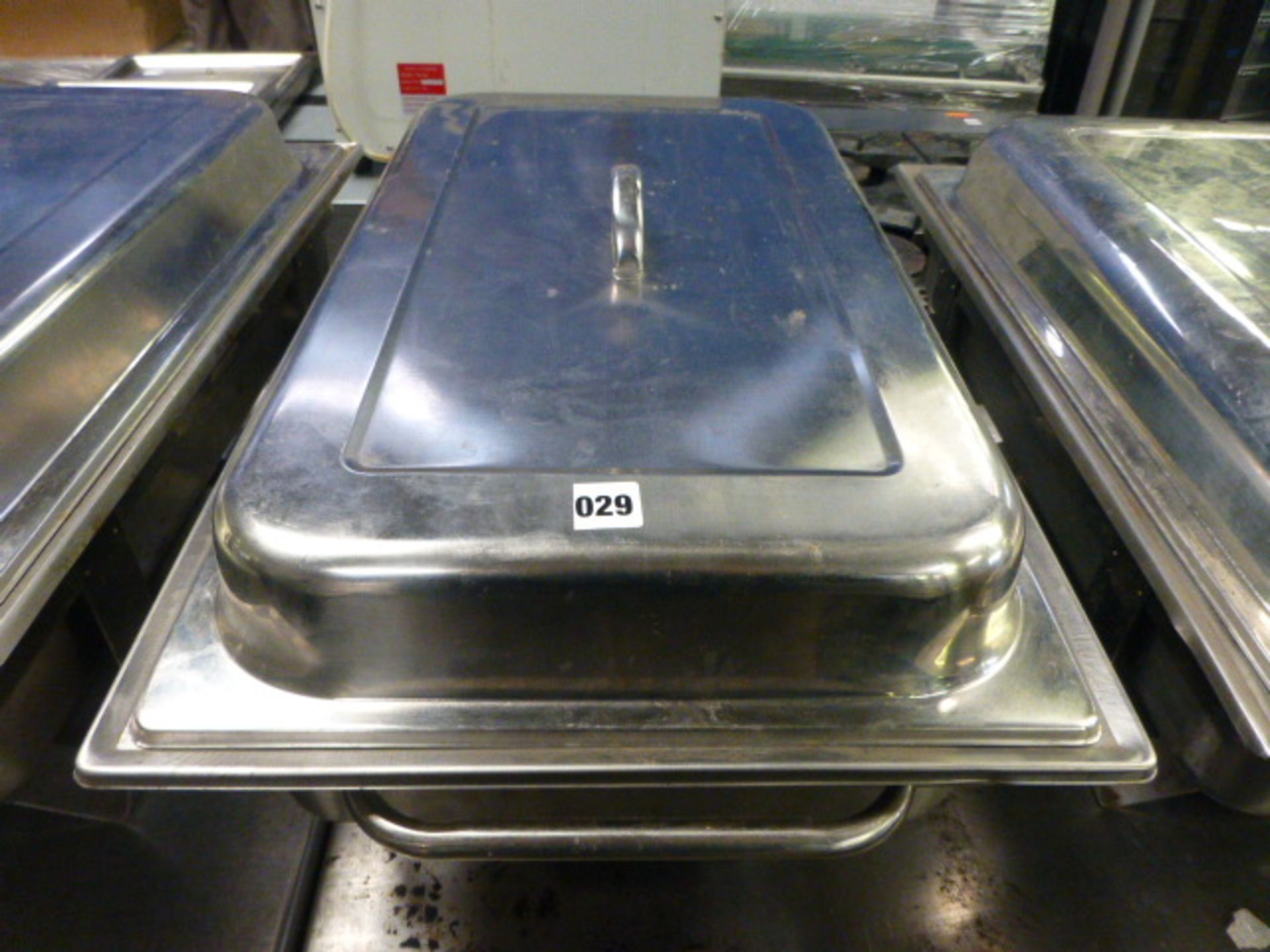 Stainless steel chafing dish on stand with lid