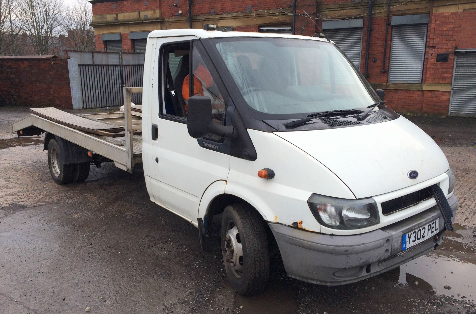 A Ford Transit 90T350 TD LWB RWD Recovery Vehicle Reg. No.Y302PEL, first registered 30-7-2001,