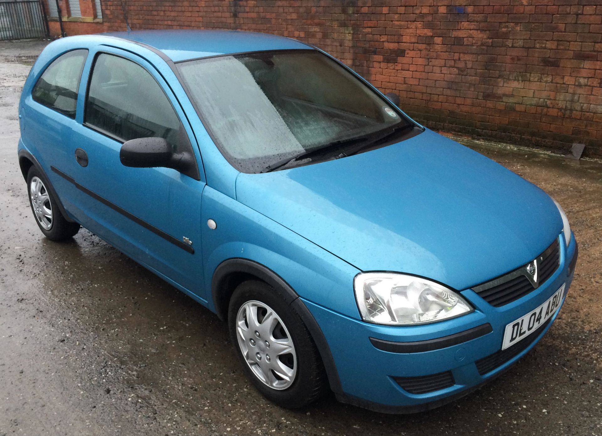 A Vauxhall Corsa Life Twinport 1.0i 12v 3 door Hatchback Reg. No.DL04ABU, first registered 18-8-