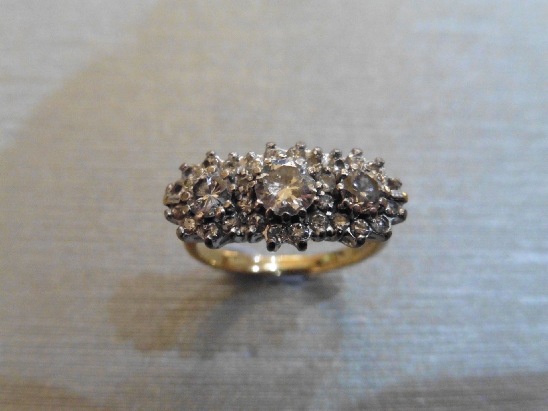 Pre-owned antique style 18ct gold diamond cluster ring.  Set with 3 centred brilliant cut - Image 4 of 4