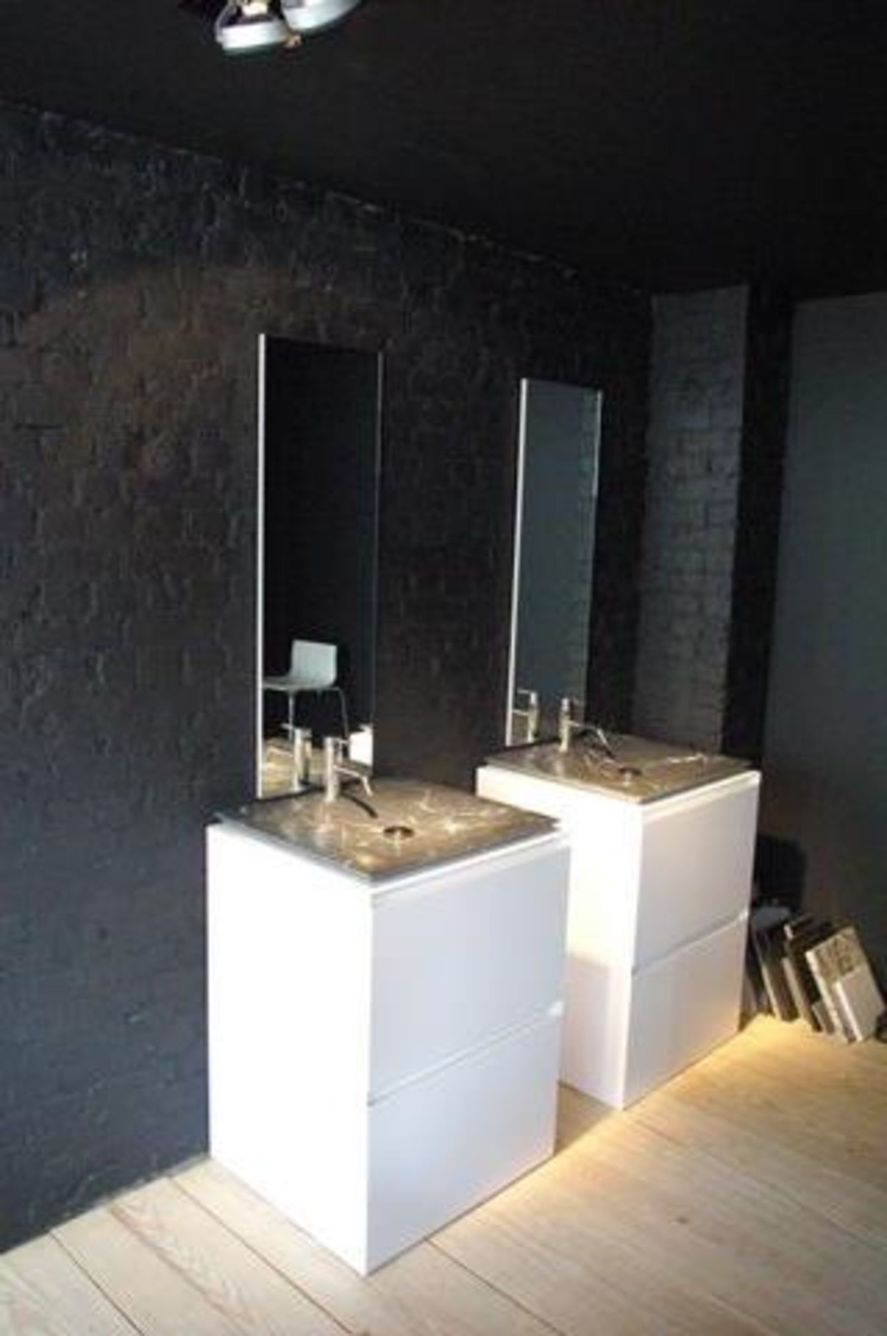 Bathroom Unit With Stone Wash Basin - Image 2 of 7