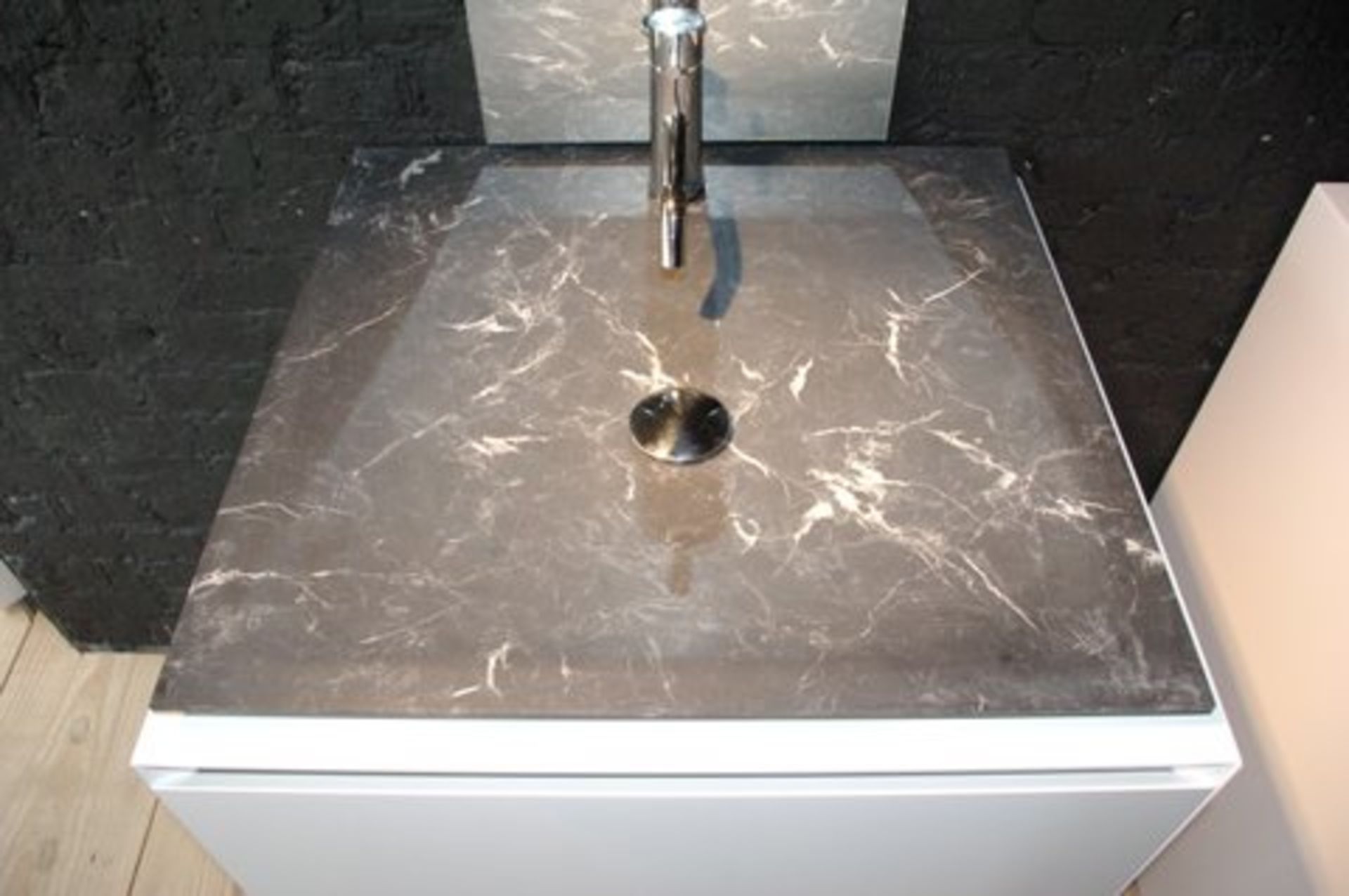 Bathroom Unit With Stone Wash Basin - Image 3 of 7