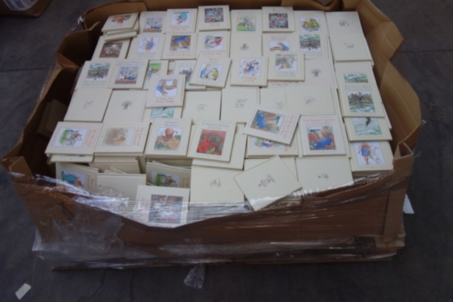 PALLET (B13) Approx. 1,400 x Alice In Wonderland Story Books to include: The Lobster Quadrilled, The