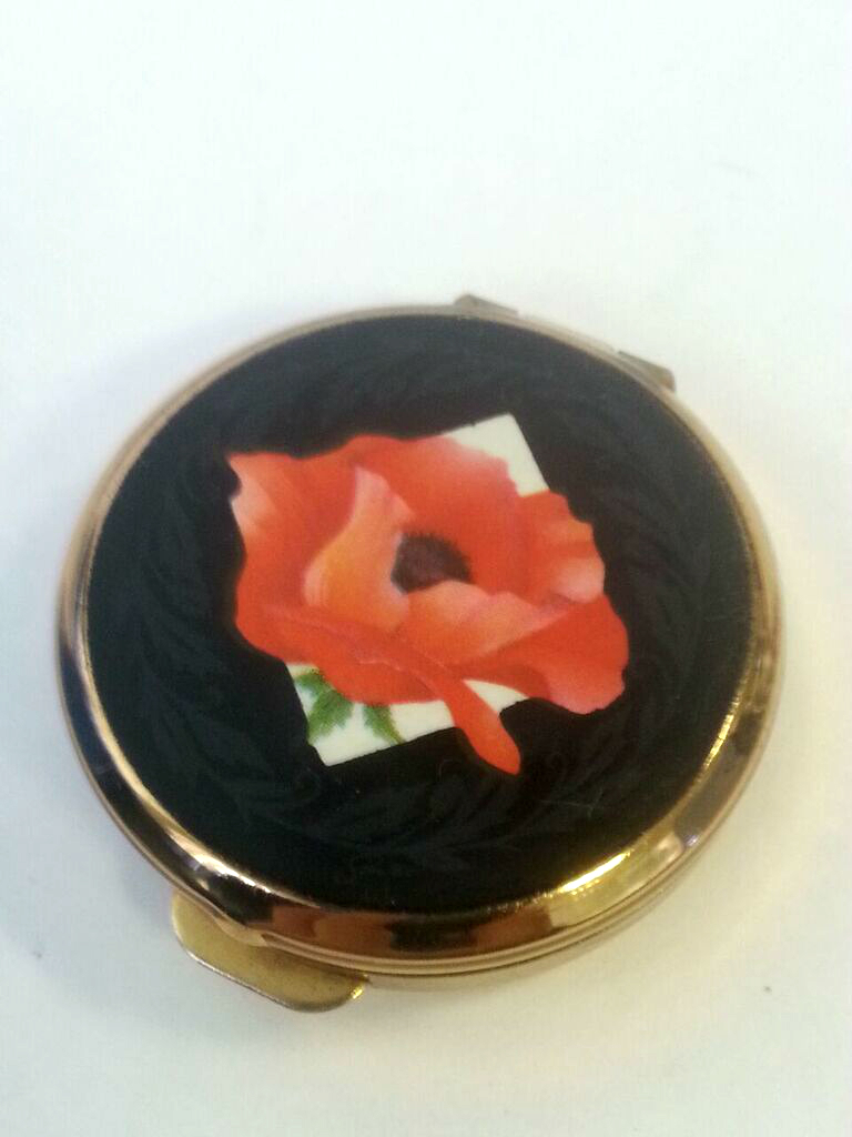 Vintage Stratton pill box - poppy design