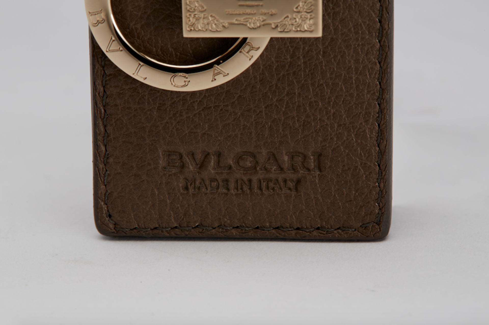 Bvlgari, Leather Gold Pendant Keyring - Image 4 of 6