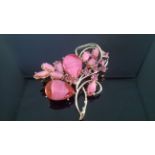 BEAUTIFUL VINTAGE BROOCH IN THE FORM OF A FLOWER WITH PINK STONES MARKED EXQUISITE This is a very