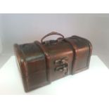 VINTAGE WOOD & BRASS JEWELLERY BOX IN THE FORM OF A CHEST. In very good condition with fully working