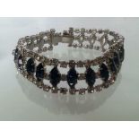 STUNNING GLAMOUROUS VINTAGE CRYSTAL COSTUME JEWELLERY BRACELET. Set with round white stones and