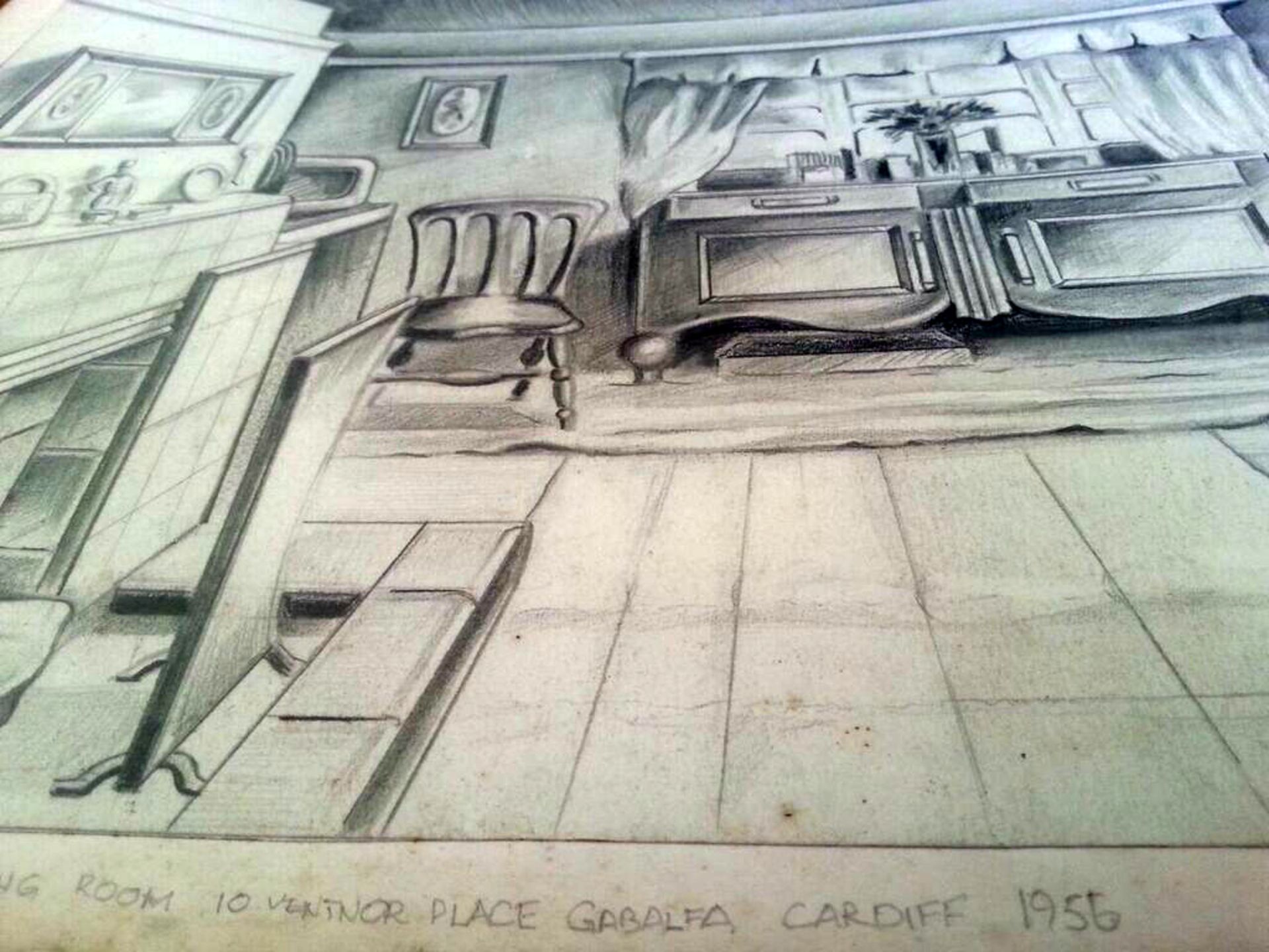 AN INTERESTING 1950S ORIGINAL PENCIL SKETCH TITLED "JO'S HOME LIVING ROOM 10 VENTNOR PLACE GABALFA - Image 2 of 3