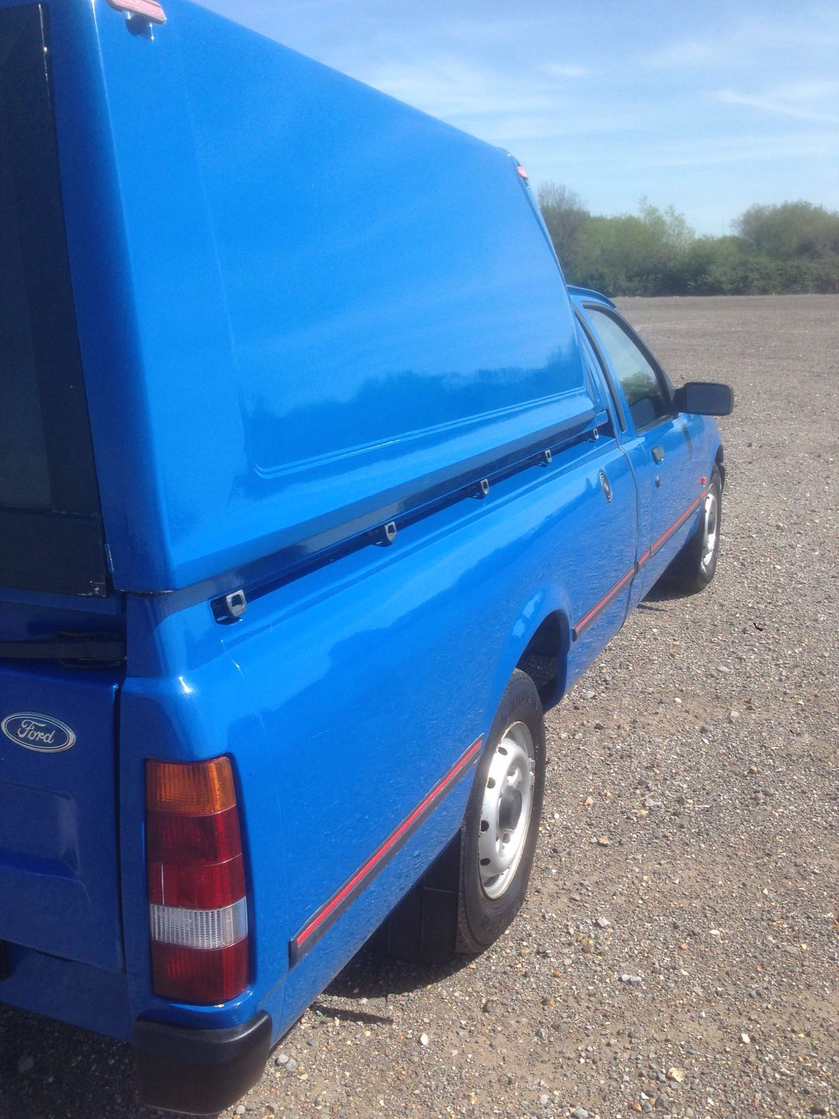 Ford P100 pickup, 1.8 turbo diesel 1991/J 39,000 miles with truckman top - Image 6 of 13