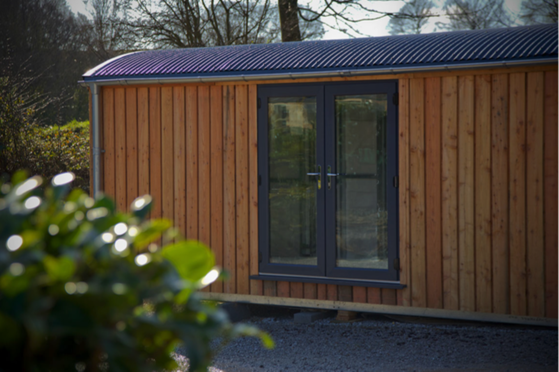 Bespoke Railway Carriage, built to last, Ideal for Garden Room ,Office, Glamping, Shoot Cabin. - Image 2 of 8